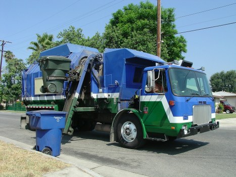 Commercial waste bin collection